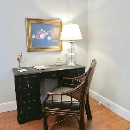 Versailles Rose Hill Inn מראה חיצוני תמונה