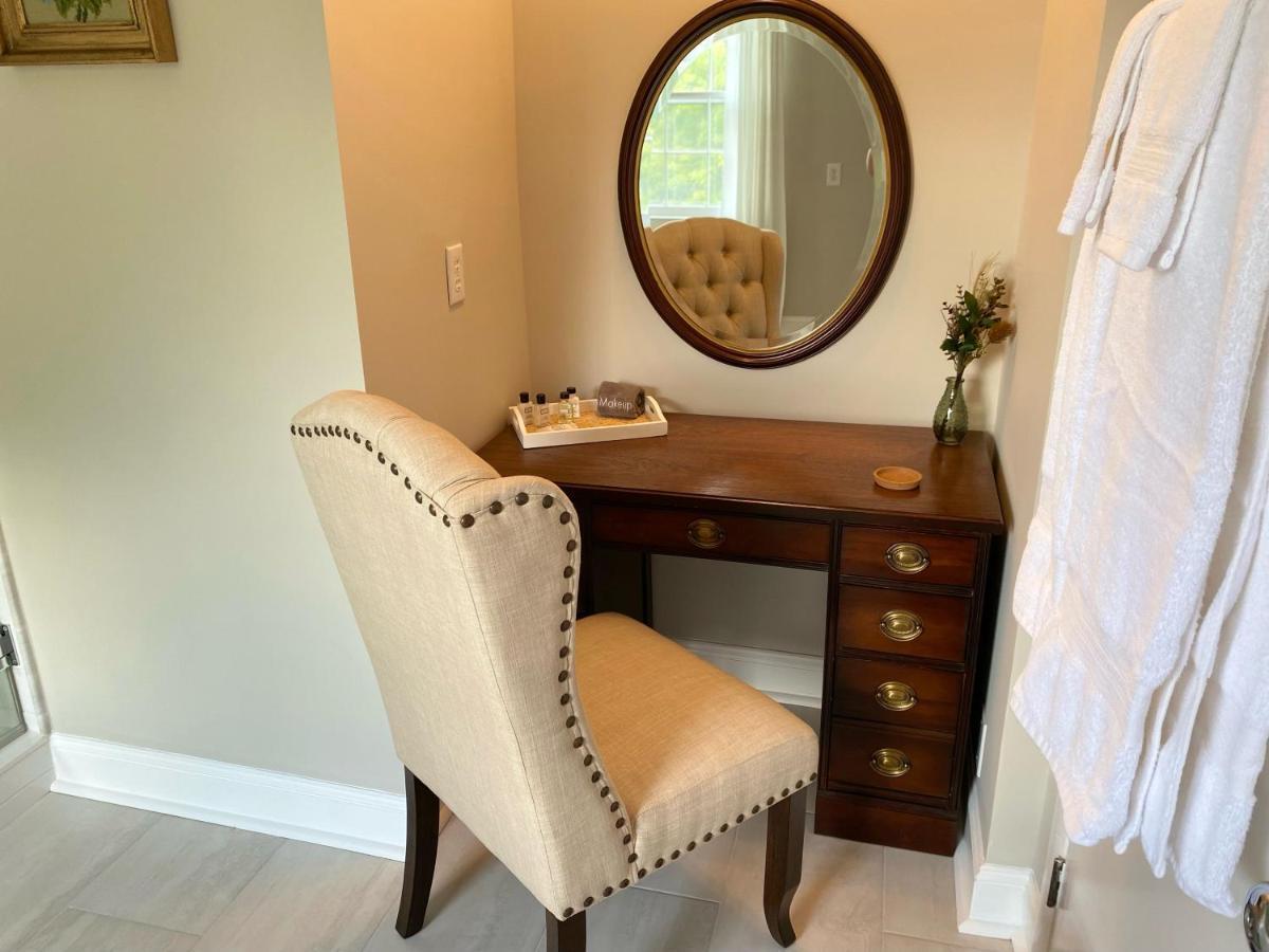 Versailles Rose Hill Inn מראה חיצוני תמונה
