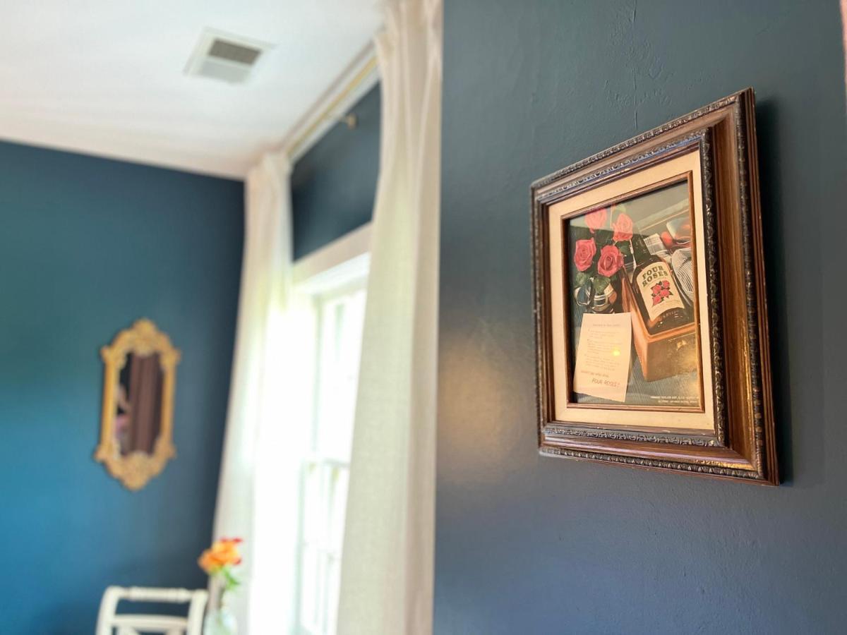 Versailles Rose Hill Inn מראה חיצוני תמונה