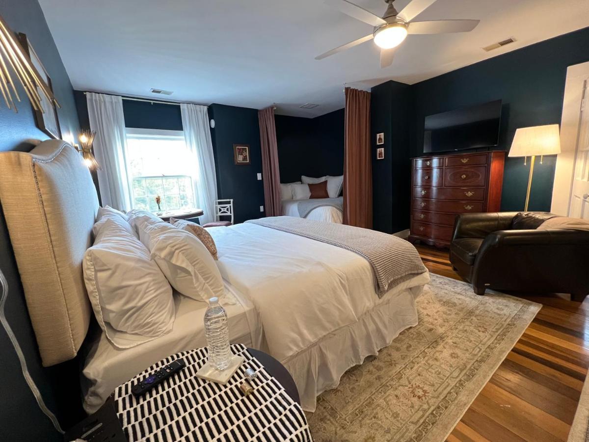 Versailles Rose Hill Inn מראה חיצוני תמונה